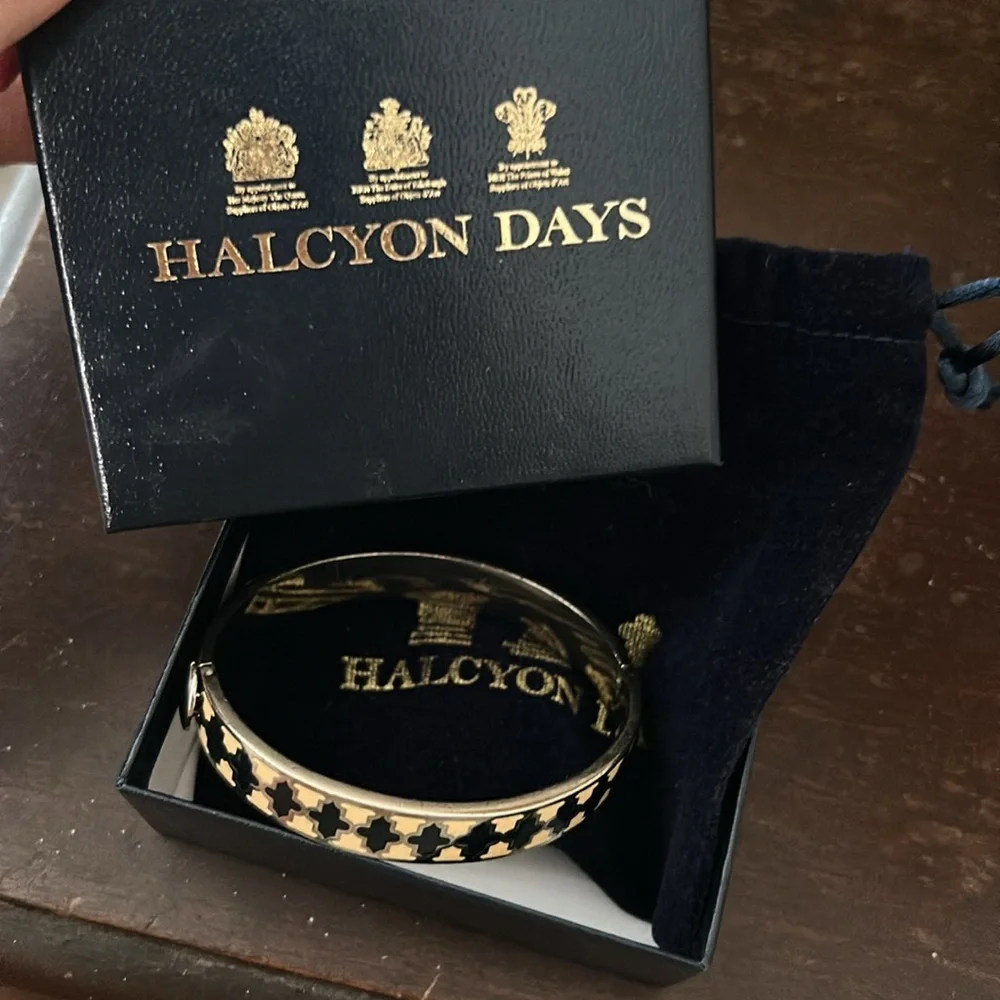 Halcyon Days Black and Yellow Bangle. - Picture 5 of 5